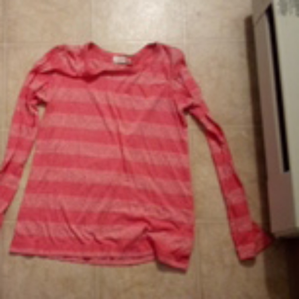 A long sleeve shirt